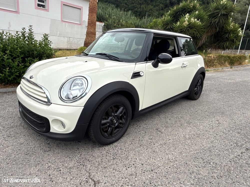 MINI 3 Portas One D - 17