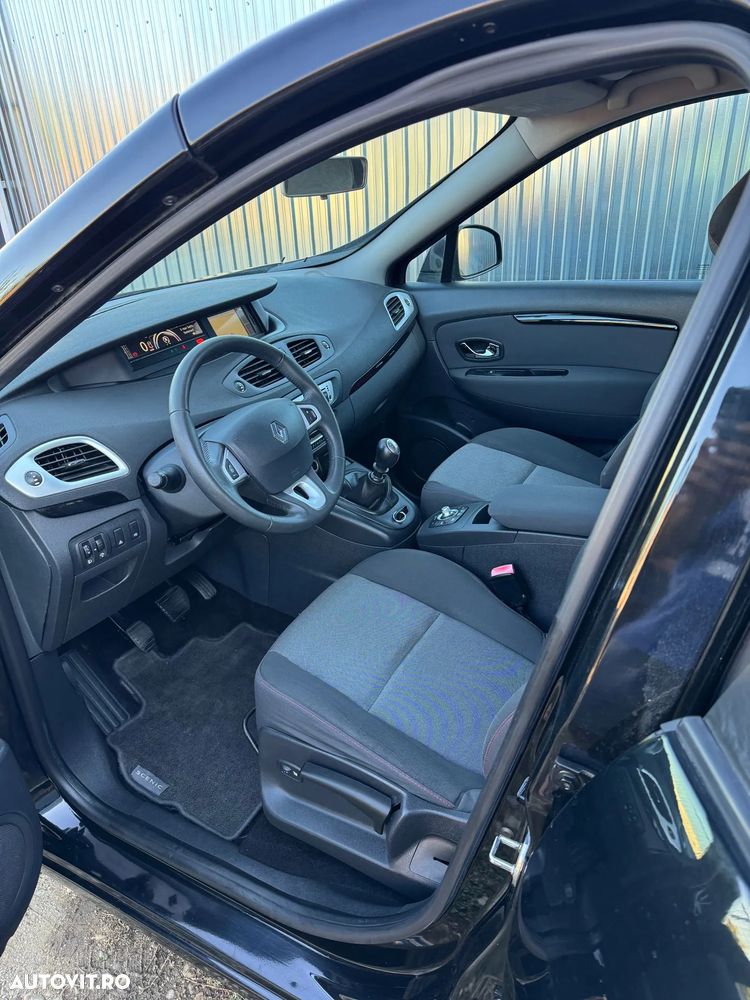 Renault Grand Scenic dCi 130 FAP Start & Stop Dynamique - 12