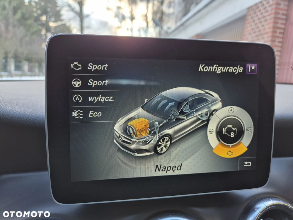 Mercedes-Benz CLA 250 4Matic 7G-DCT - 13