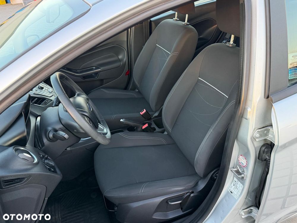 Ford Fiesta 2014 photo 2