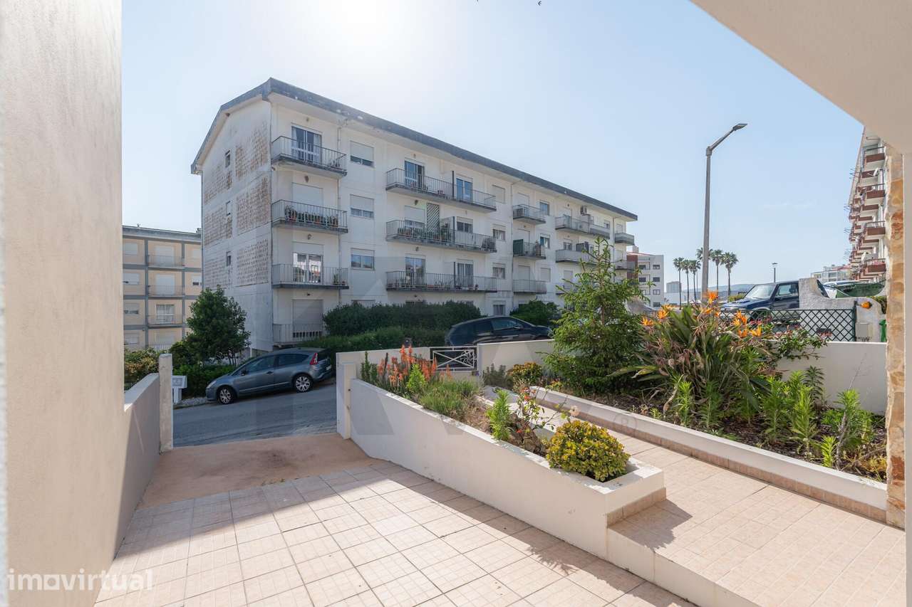 Moradia T4 com Garagem, Espaço Exterior e Zona de Convívio - Tavarede, - Grande imagem: 5/53