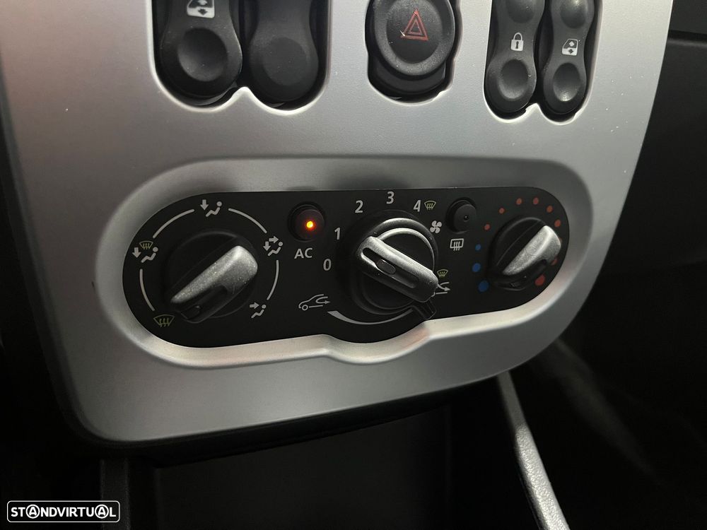 Dacia Sandero 1.2 16V Confort Bi-Fuel - 24