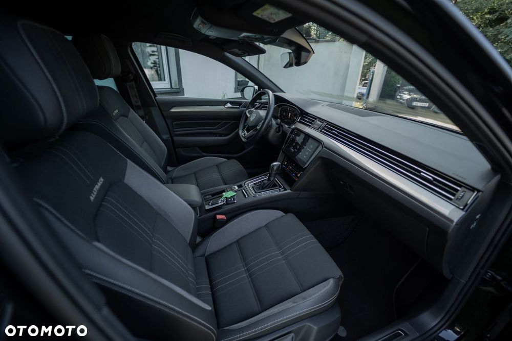 Volkswagen Passat - 28