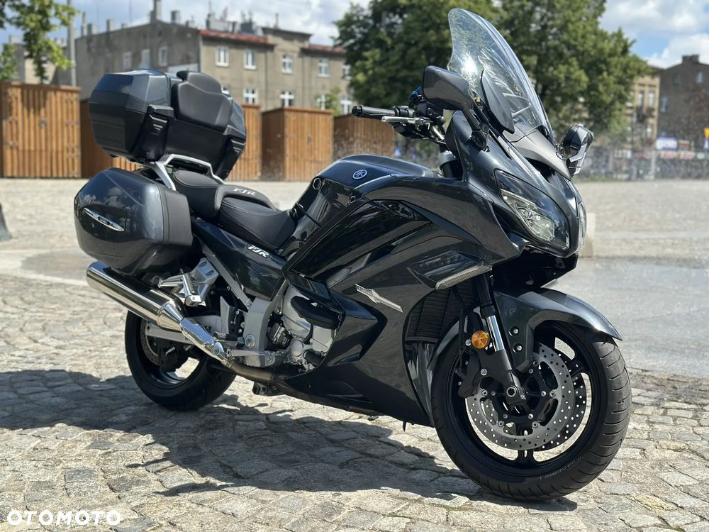 Yamaha FJR - 3