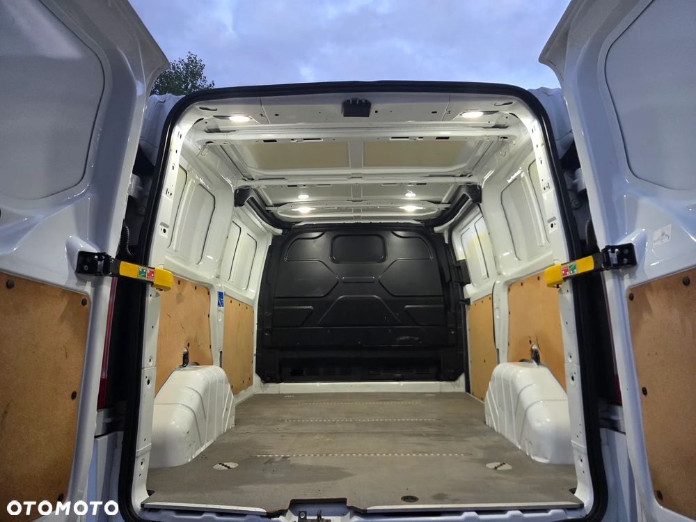 Ford Transit Custom - 12