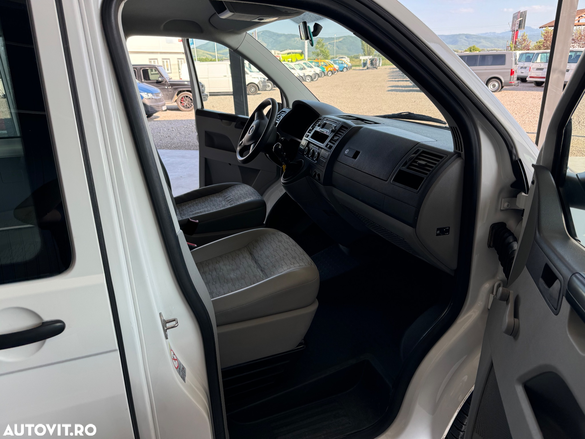 Volkswagen Transporter - 14
