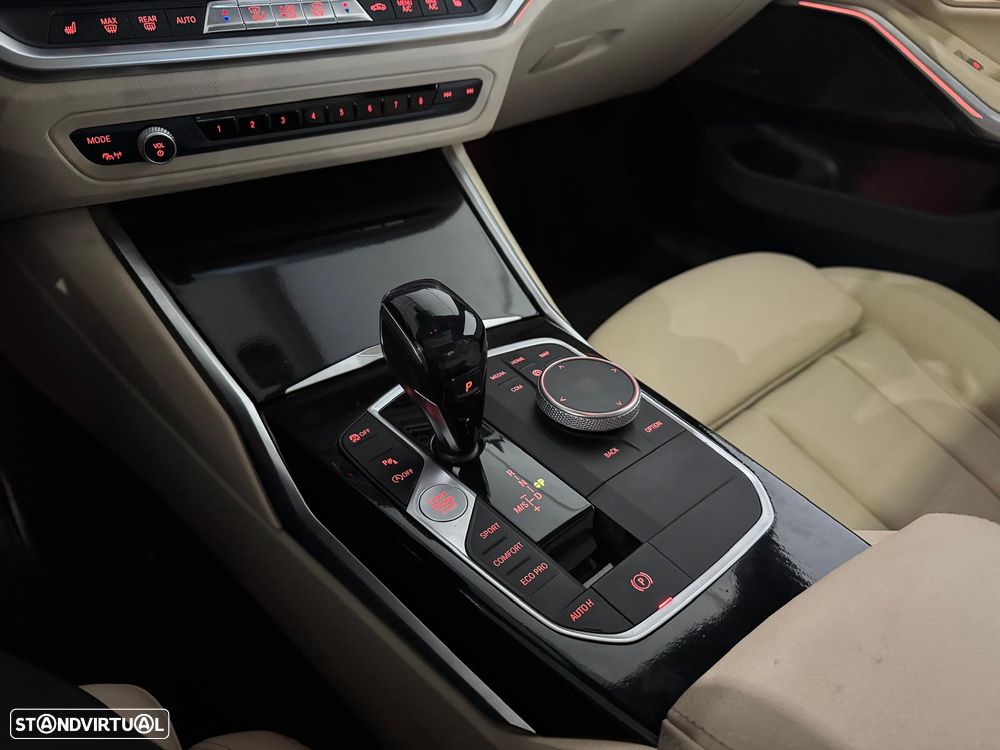 BMW 330 i Pack M Auto - 14