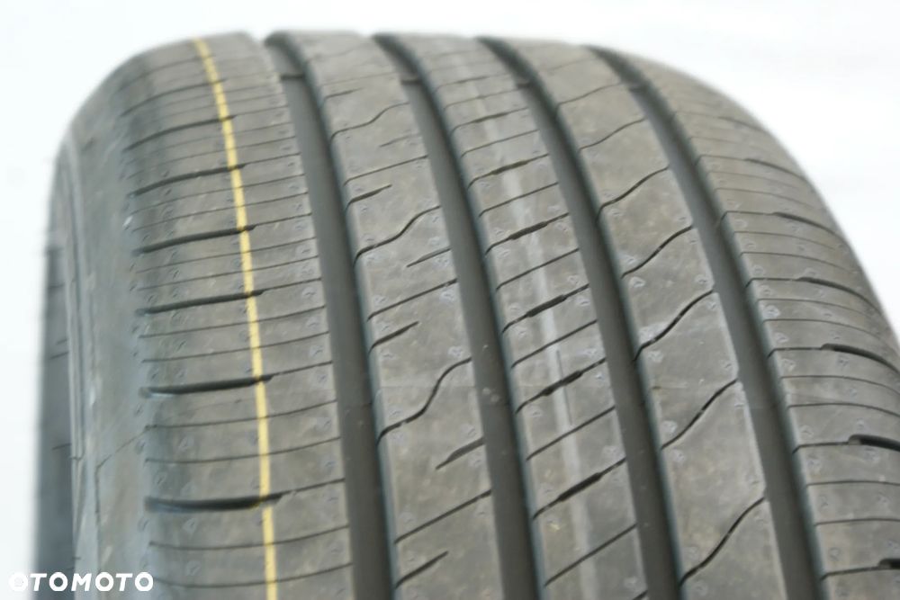 205/55R16 GOODYEAR EFFICIENT GRIP PERFORMANCE 2 , 6,9mm 2023r B3092 - 2
