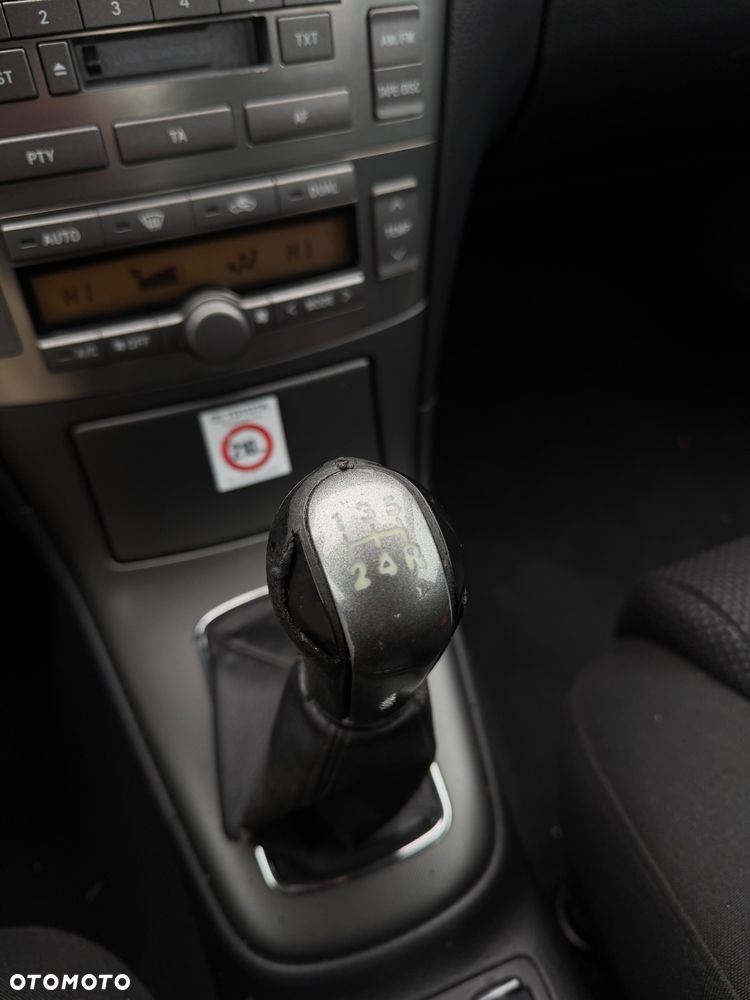 Toyota Avensis 2.0 VVT-i Team - 22