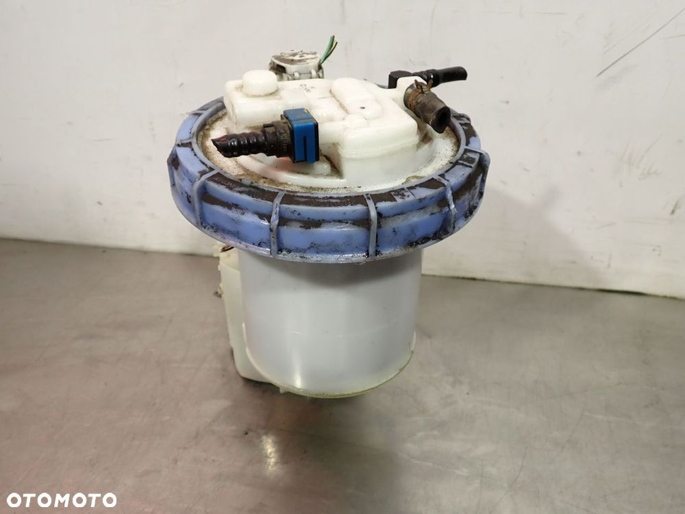 POMPA PALIWA TOYOTA COROLLA E15 - 4