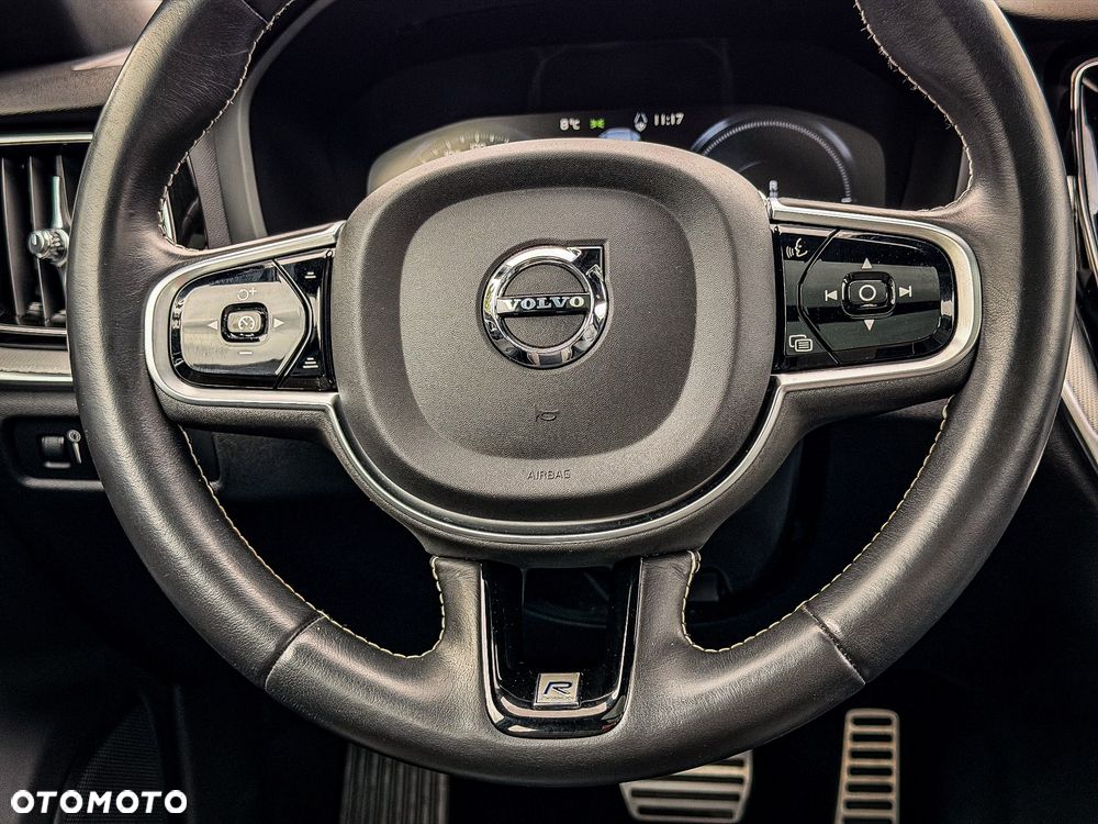 Volvo V60 T8 AWD Twin Engine Geartronic R-Design - 31