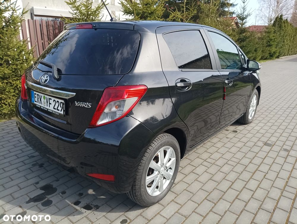 Toyota Yaris 1.33 VVT-i Cool - 4