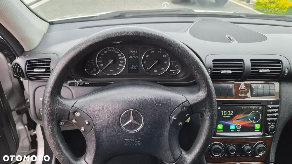 Mercedes-Benz Klasa C 200 Kompressor Classic Sport Edition - 13