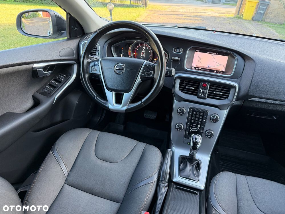 Volvo V40 Cross Country T3 Drive-E Dynamic Edition - 30