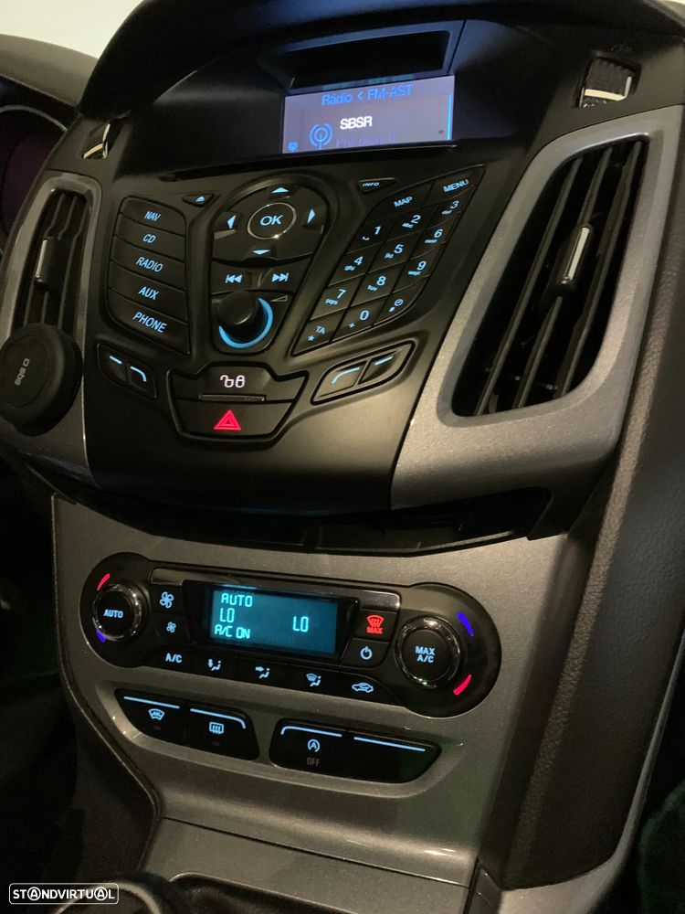 Ford Focus SW - 13