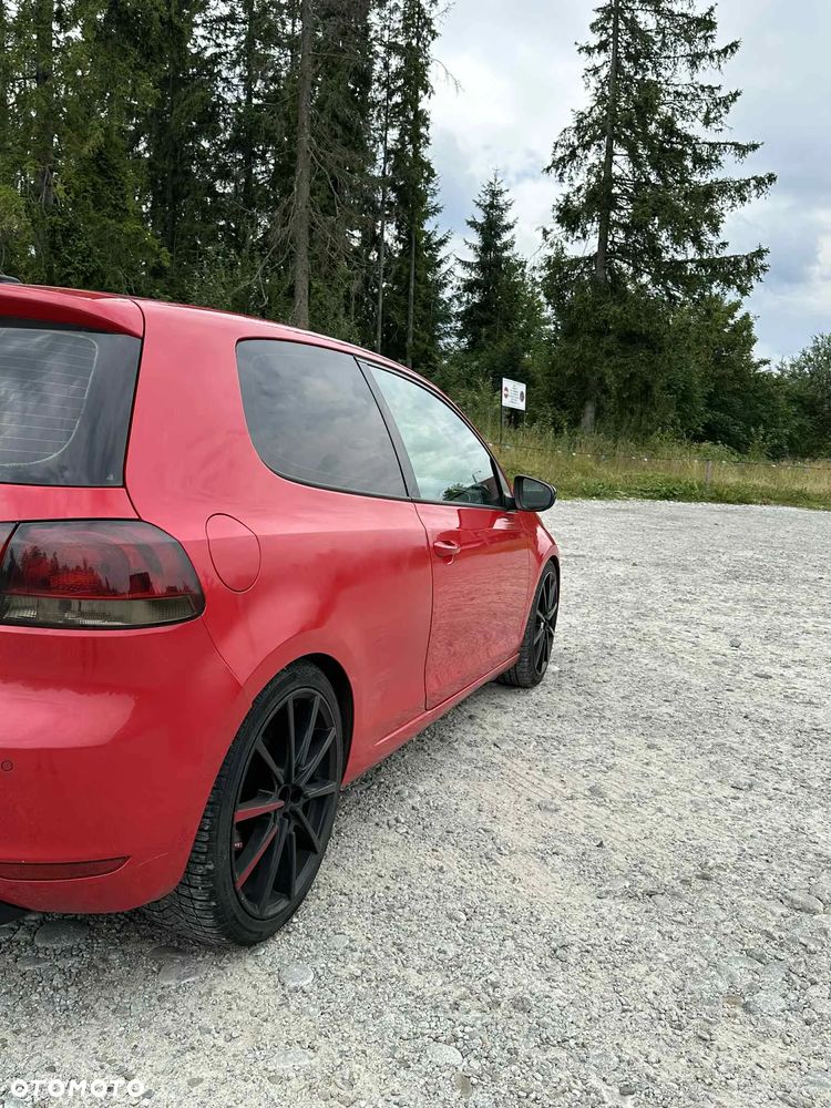 Volkswagen Golf - 6
