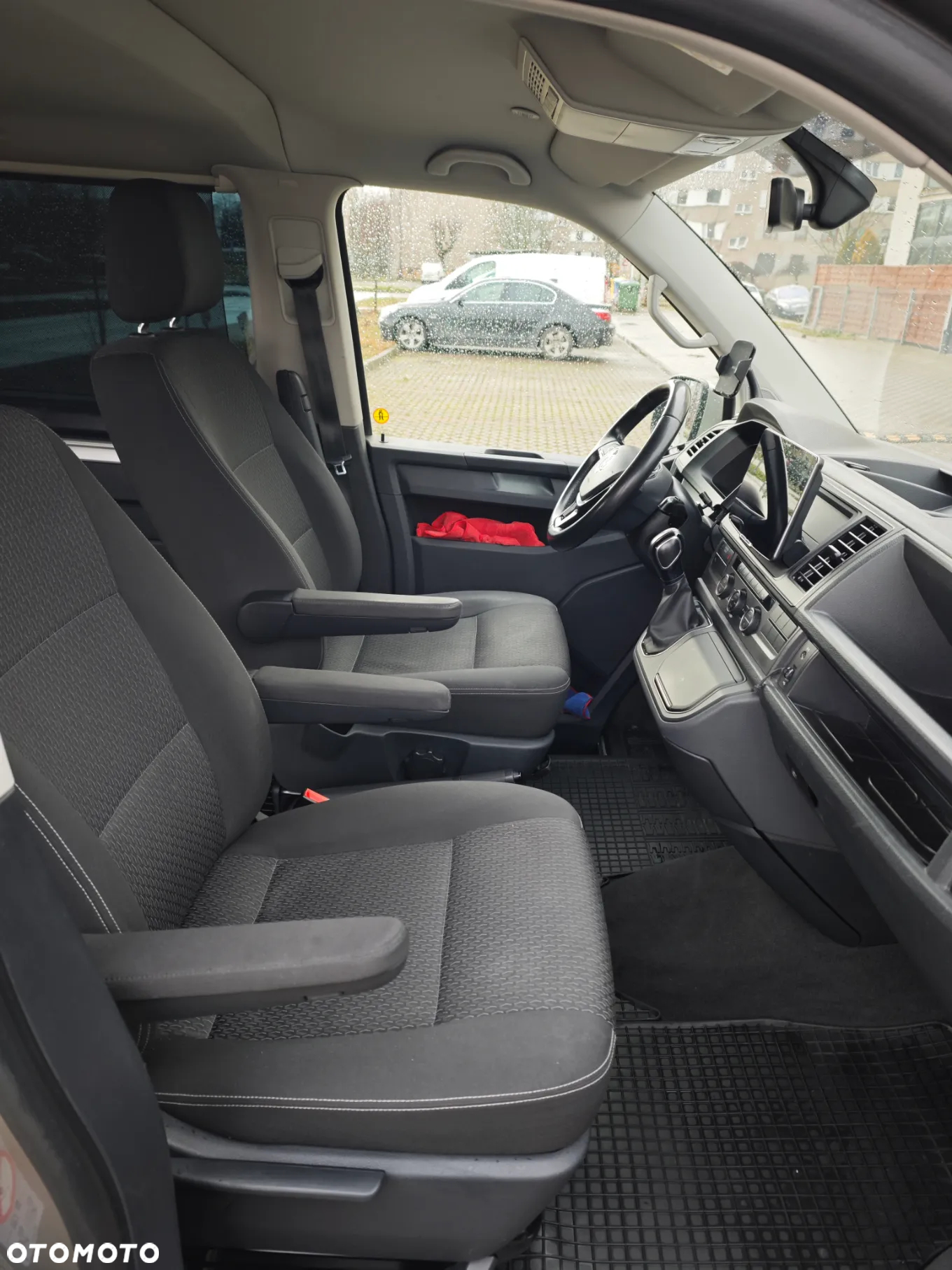 Volkswagen Multivan - 19