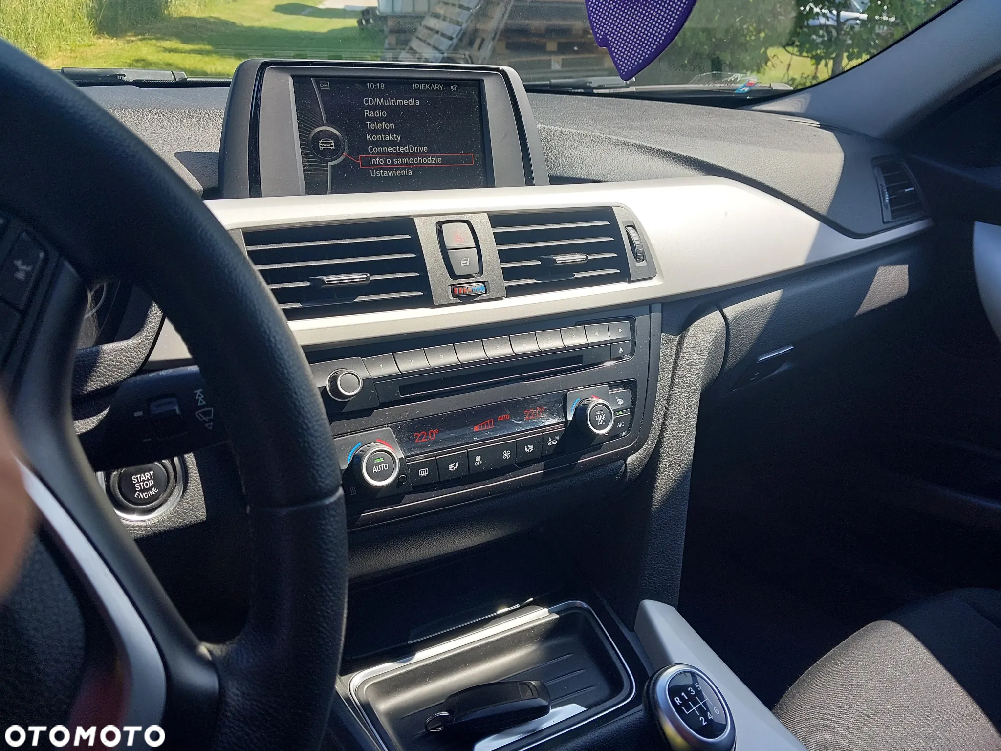 BMW Seria 3 318d Touring - 11