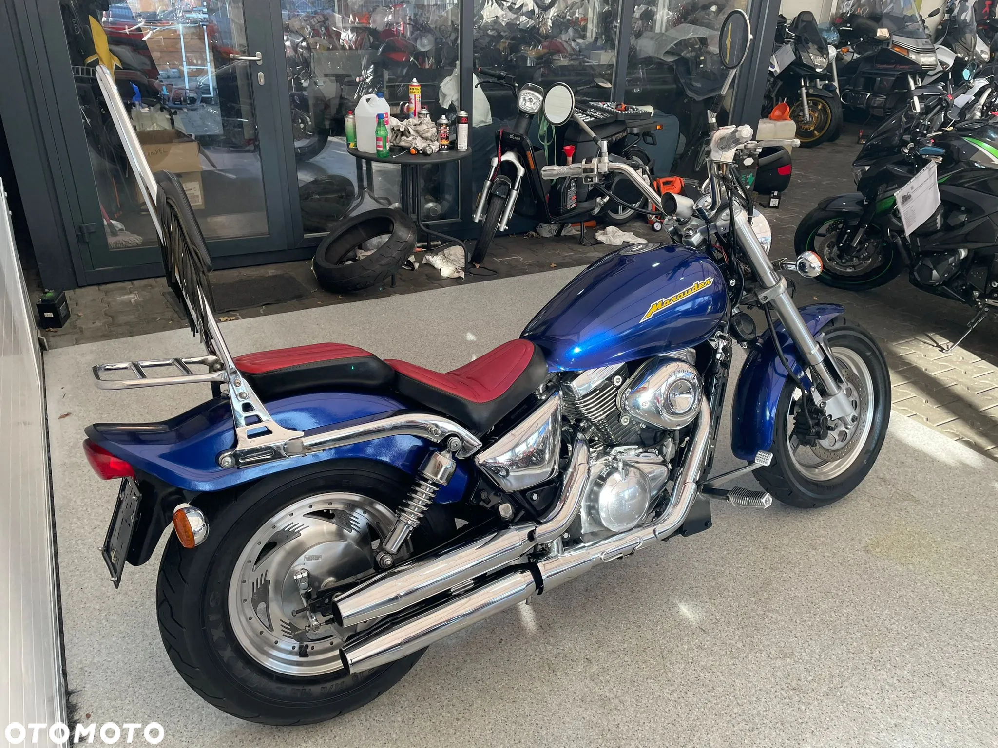 Suzuki Marauder - 16