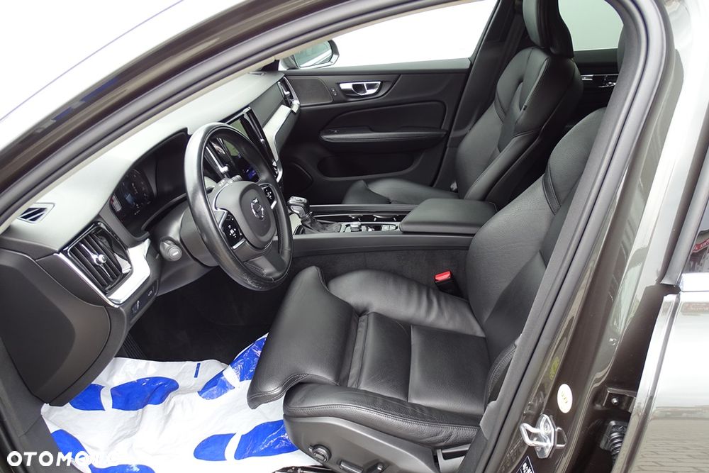 Volvo V60 D4 Inscription - 17