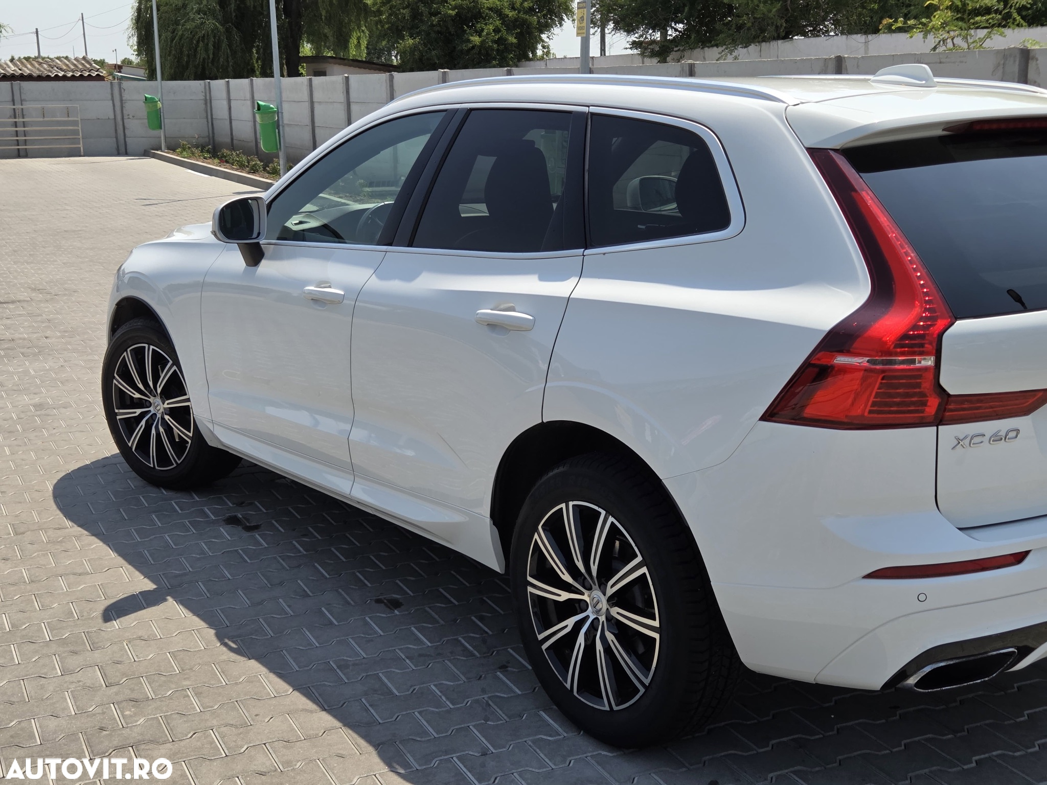 Volvo XC 60 D4 AWD R-Design - 5