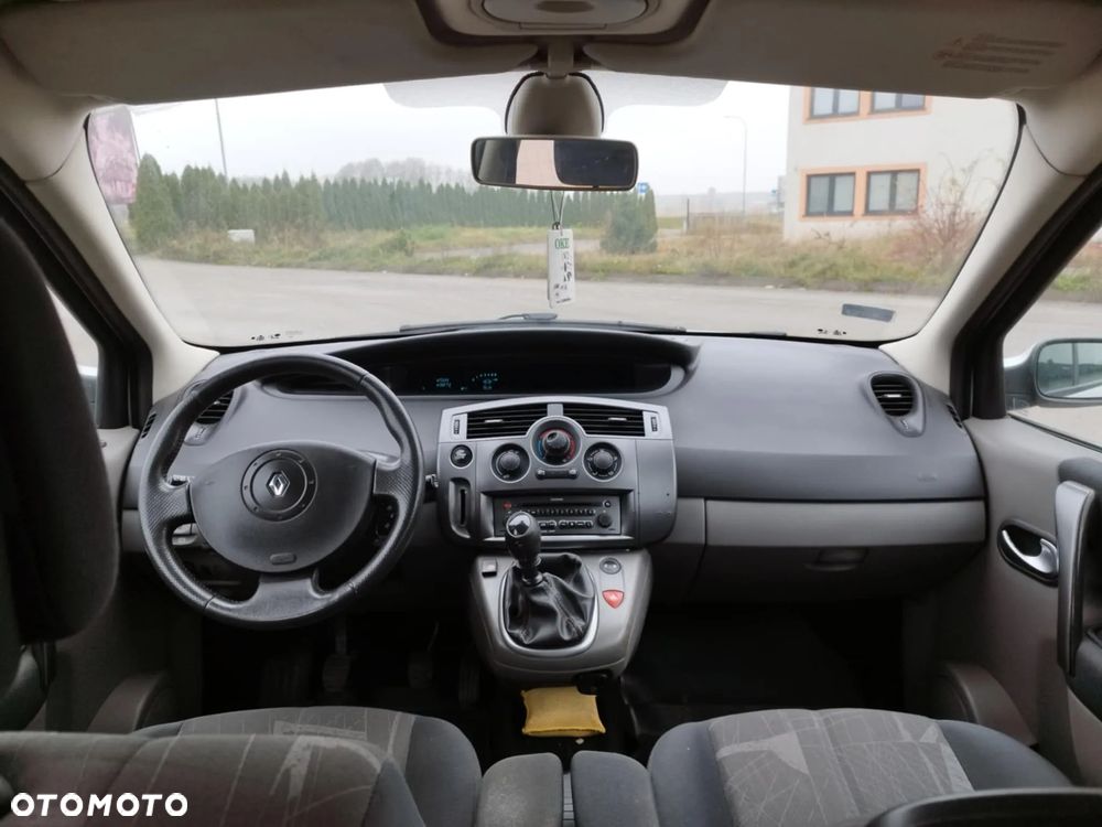 Renault Scenic 2.0 16V Confort Expression - 8