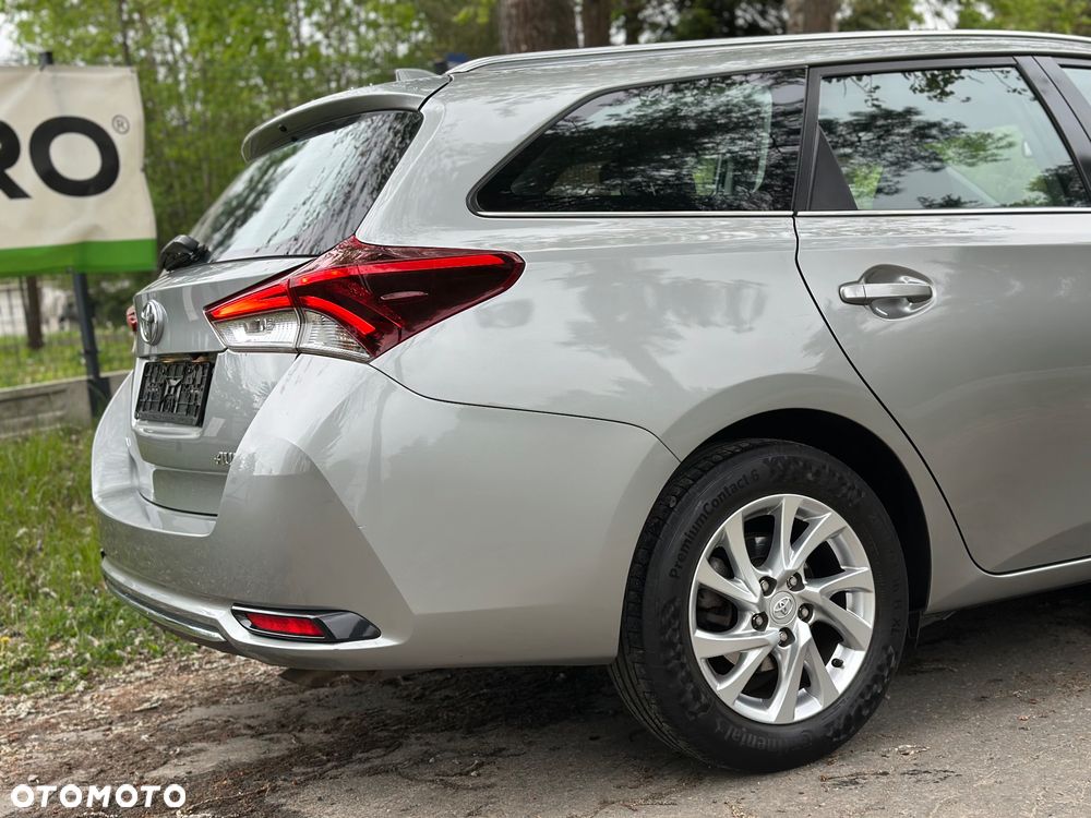 Toyota Auris 1.6 D-4D Premium - 7
