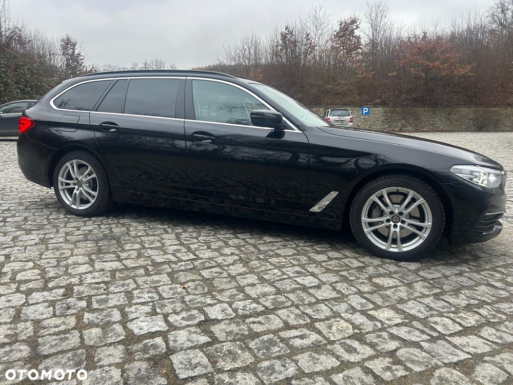 BMW Seria 5 530d xDrive Sport Line - 5