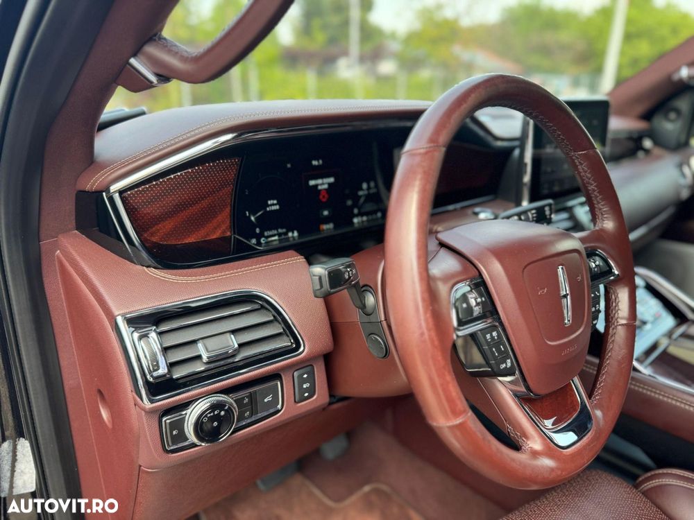 Lincoln Navigator - 19