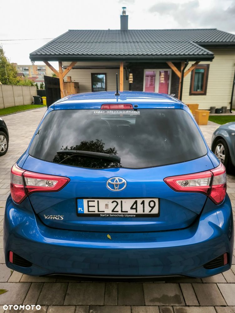 Toyota Yaris 1.5 Premium - 4