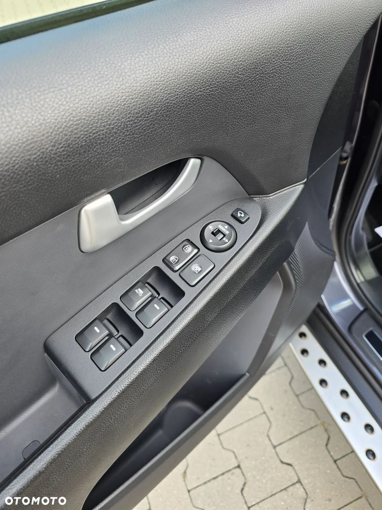 Kia Sportage 1.7 CRDI Business Line L 2WD - 19