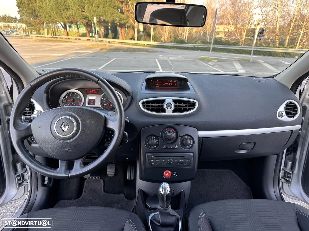 Renault Clio 1.2 16V Dynamique S - 10