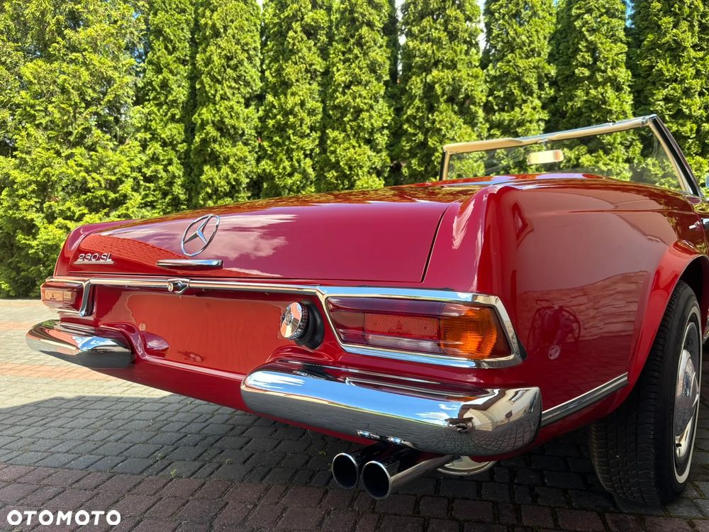 Mercedes-Benz SL - 25