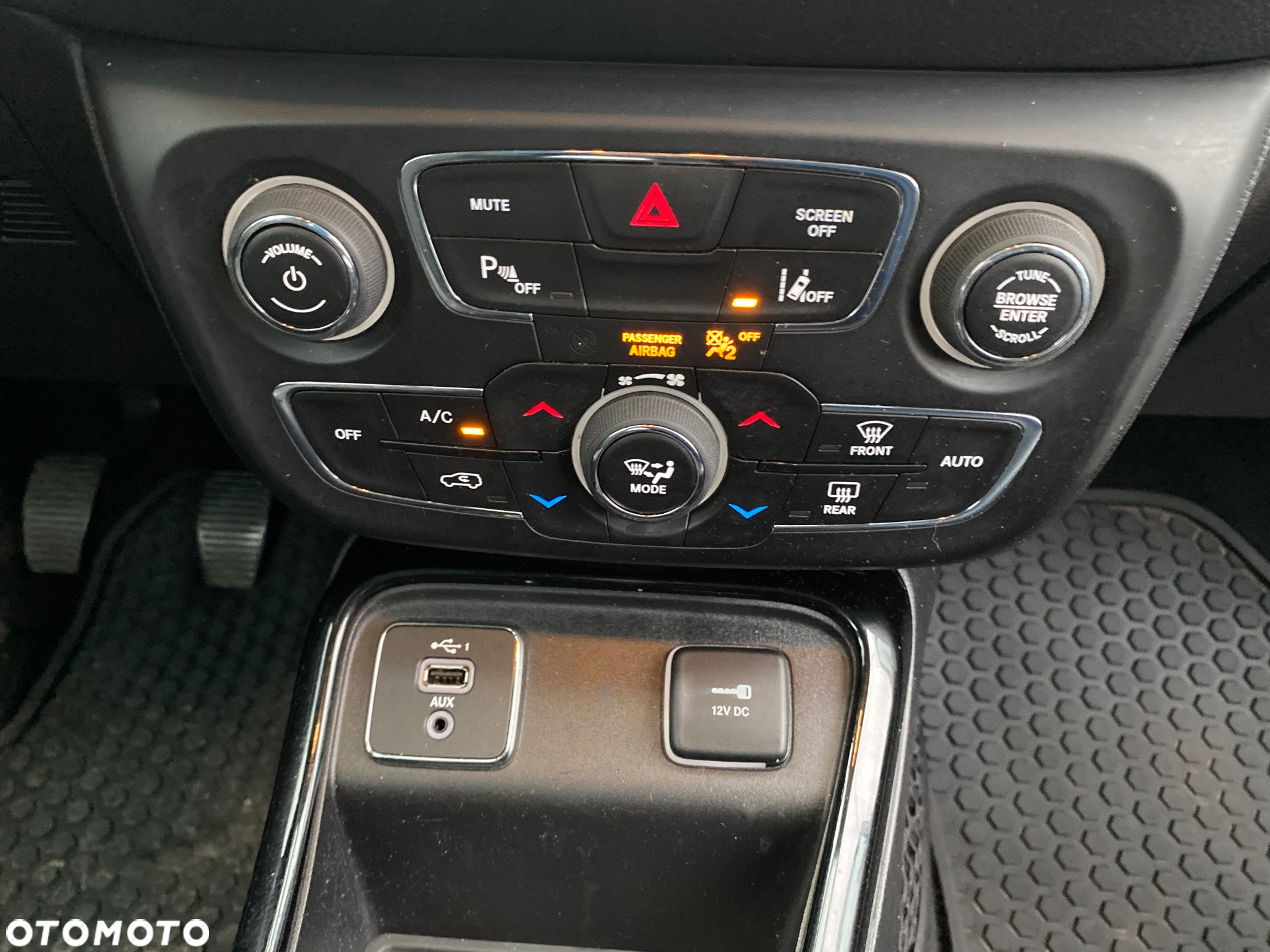 Jeep Compass 1.4 TMair Longitude FWD S&S - 32