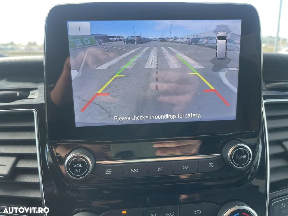 Ford Tourneo Custom - 20