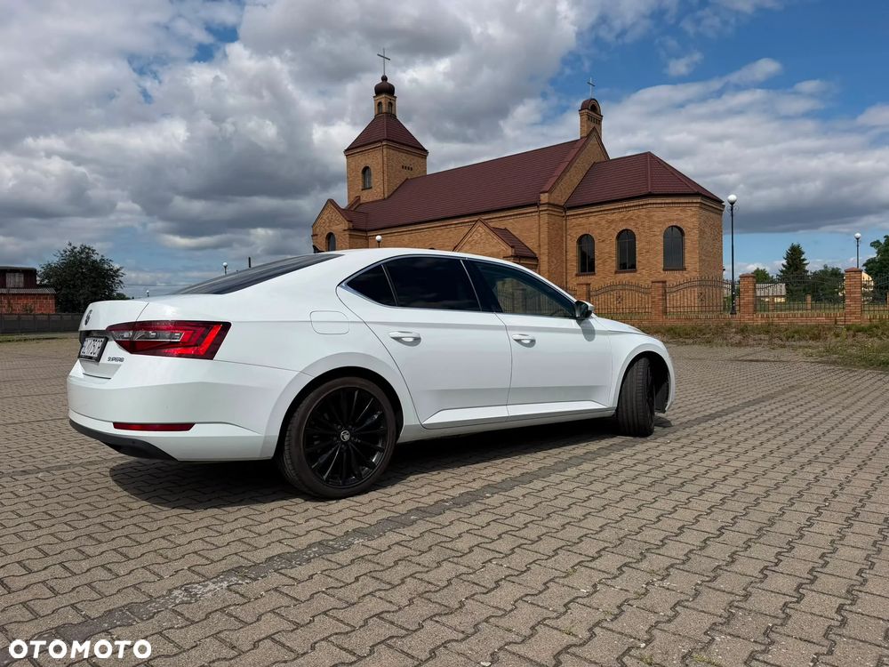 Skoda Superb 2.0 TDI Ambition DSG - 12
