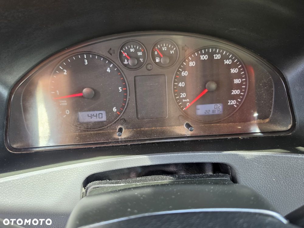 Volkswagen TRANSPORTER T5 - 15