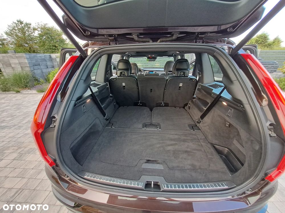 Volvo XC 90 B5 D AWD R-Design 7os - 26