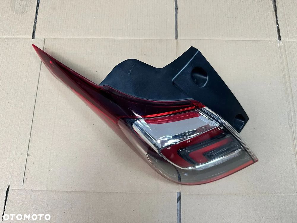 OPEL CROSSLAND LAMPA TYLNA LEWA LED 39137521 EUROPA - 1