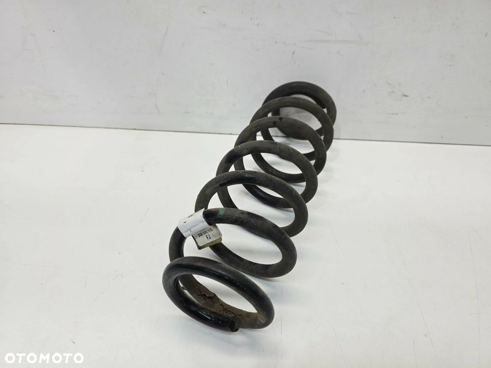 SPRĘŻYNA TYLNA LEWA LUB PRAWA AUDI A3 8V VOLKSWAGEN SEAT SKODA 5Q0511115FJ - 2