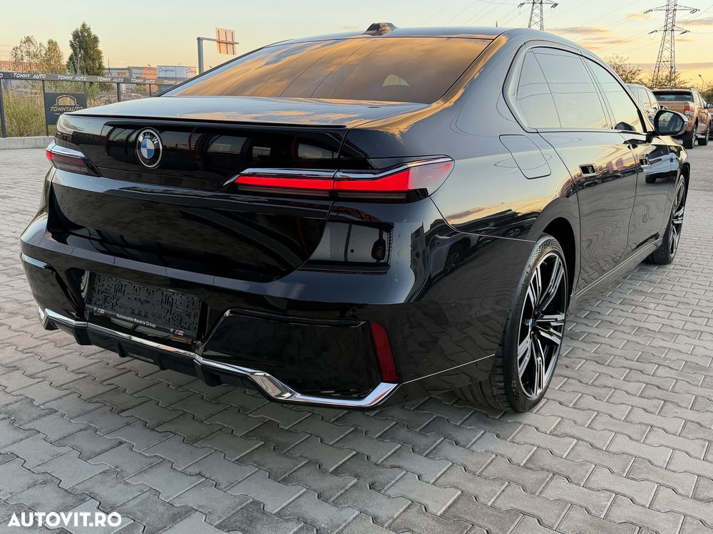 BMW Seria 7 740d xDrive MHEV - 7