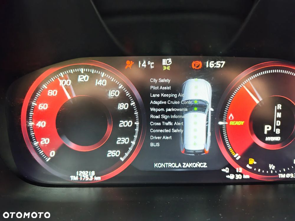 Volvo XC 60 T8 AWD Recharge Geartronic RDesign Expression - 26