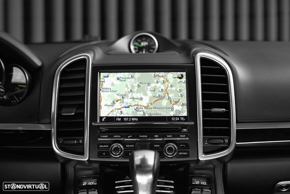 Porsche Cayenne S E-Hybrid - 24