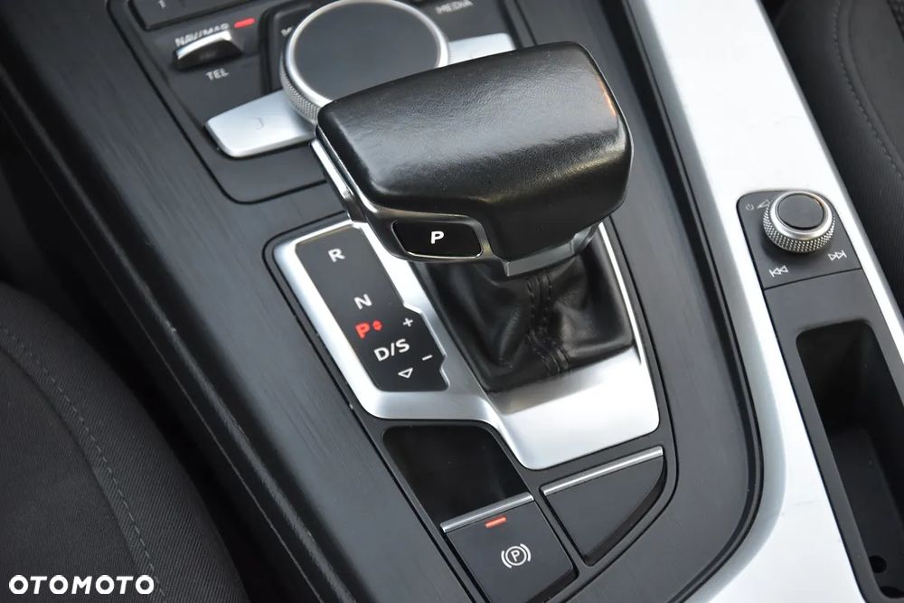 Audi A4 Avant 2.0 TDI S tronic - 29