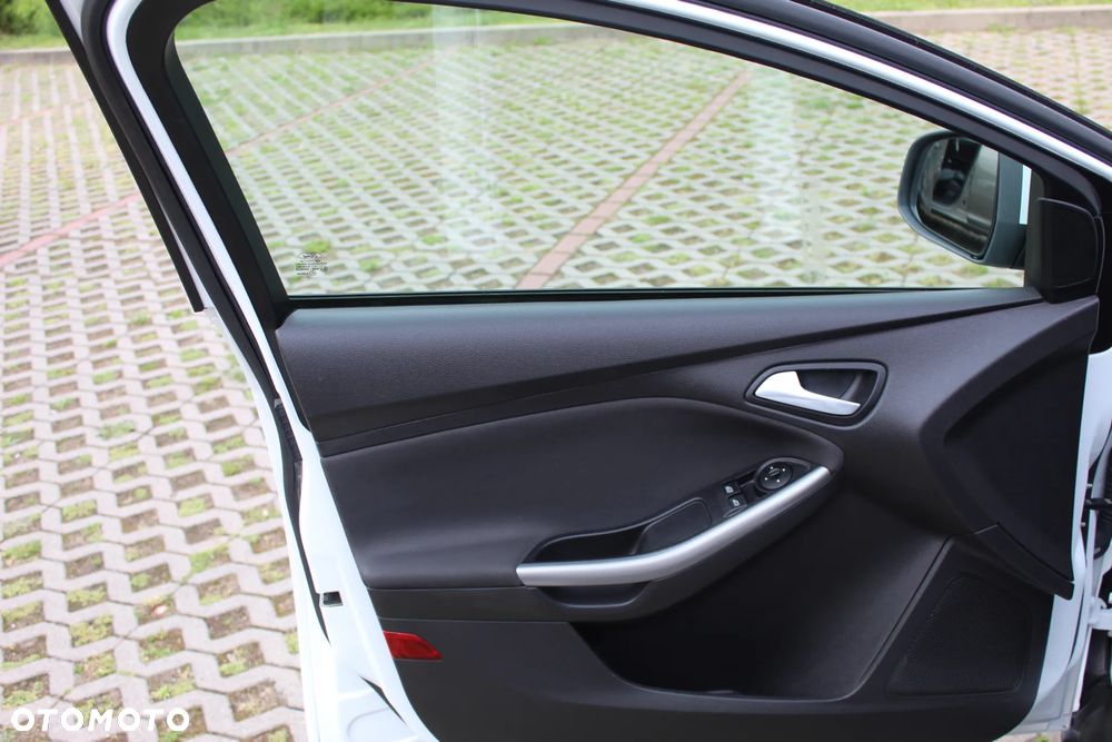 Ford Focus 1.0 EcoBoost 99g Start-Stopp-System Business Edition - 12