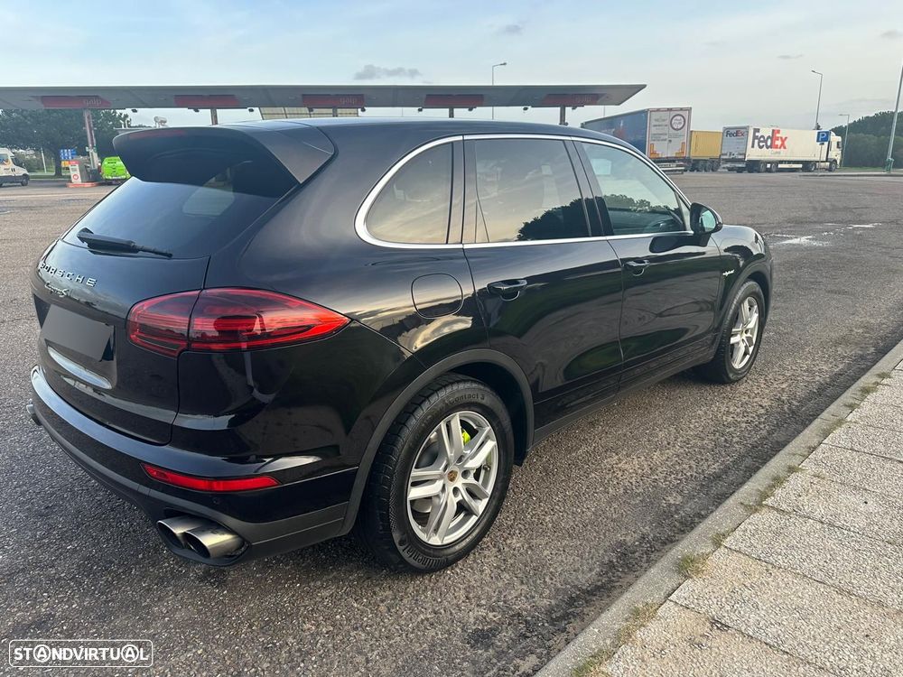 Porsche Cayenne - 5