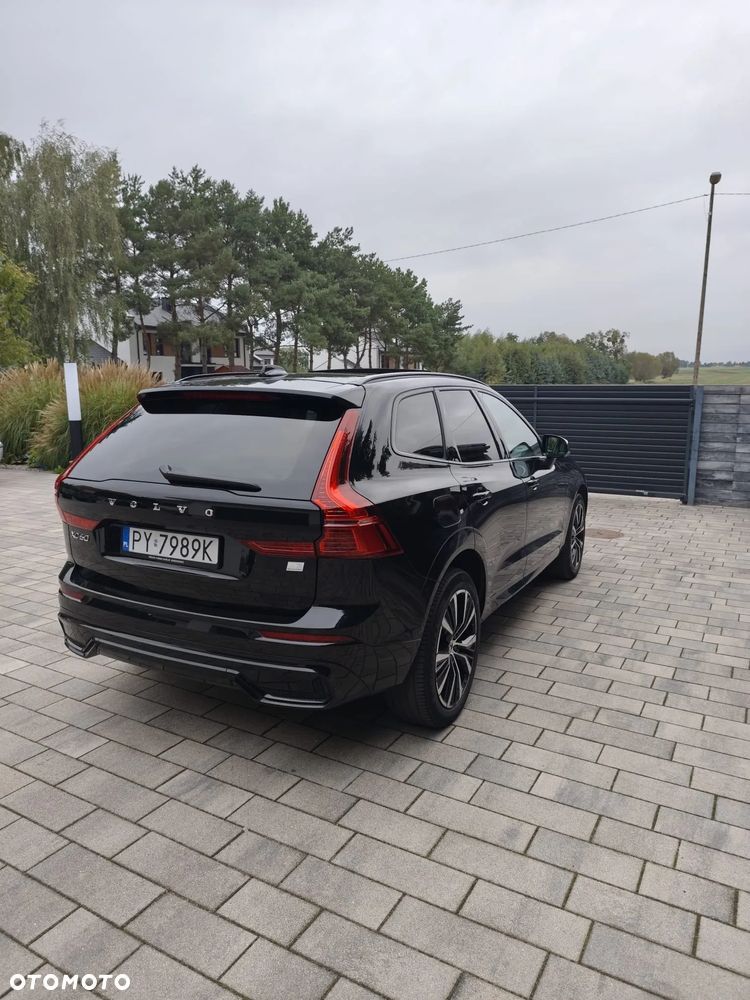 Volvo XC 60 T6 Plug-In Hybrid AWD Plus Dark - 5