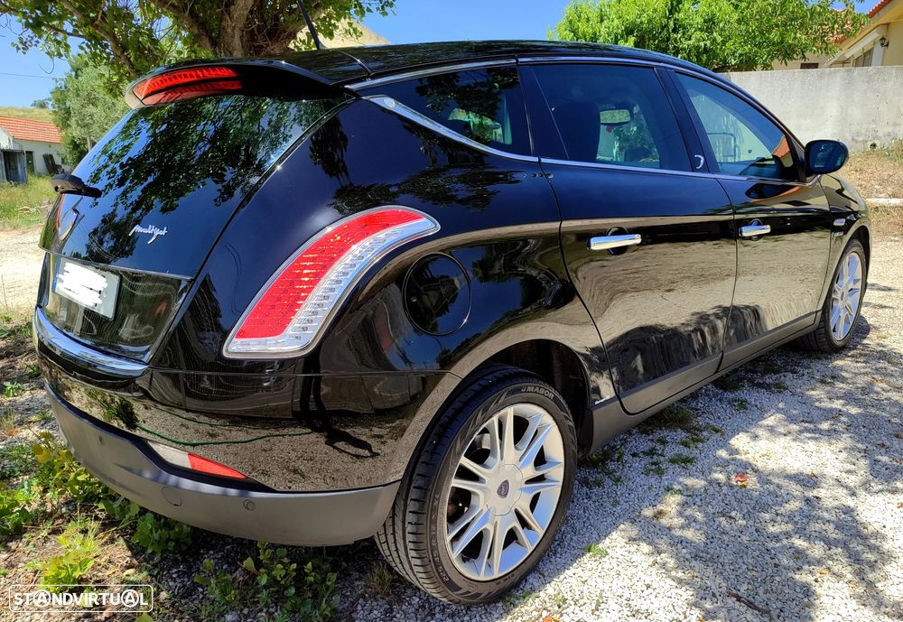Lancia Delta 1.6 M-Jet Platino - 4