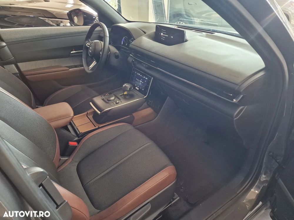 Mazda MX-30 e-SKYACTIV EV Makoto (Industrial Vintage) - 8