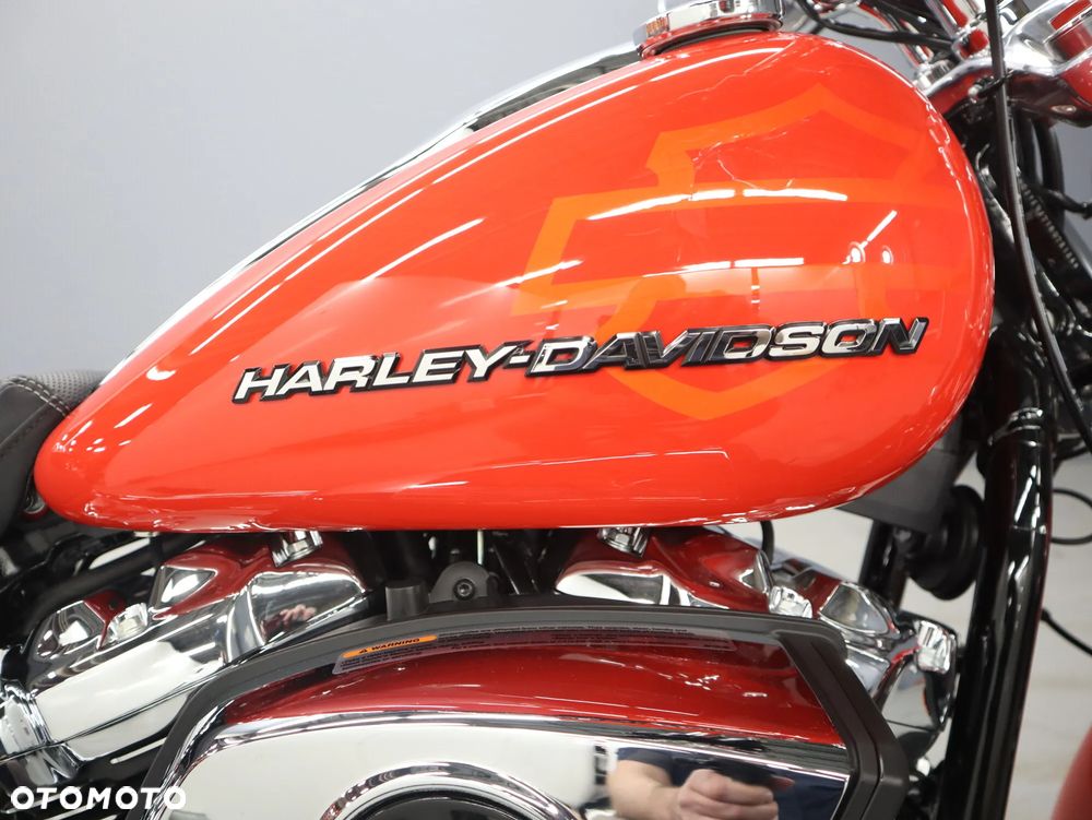 Harley-Davidson Softail Breakout - 7